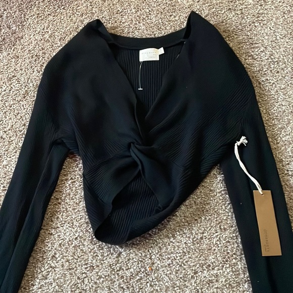 Dreamers Sweaters - NWT Dreamers Black Twist Front Sweater